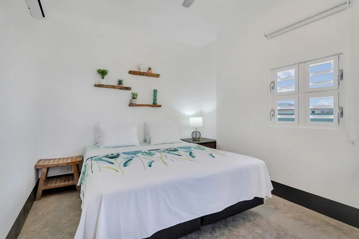 Blue Breeze Apartment In Water Villas Kralendijk  Kralendijk (Bonaire)