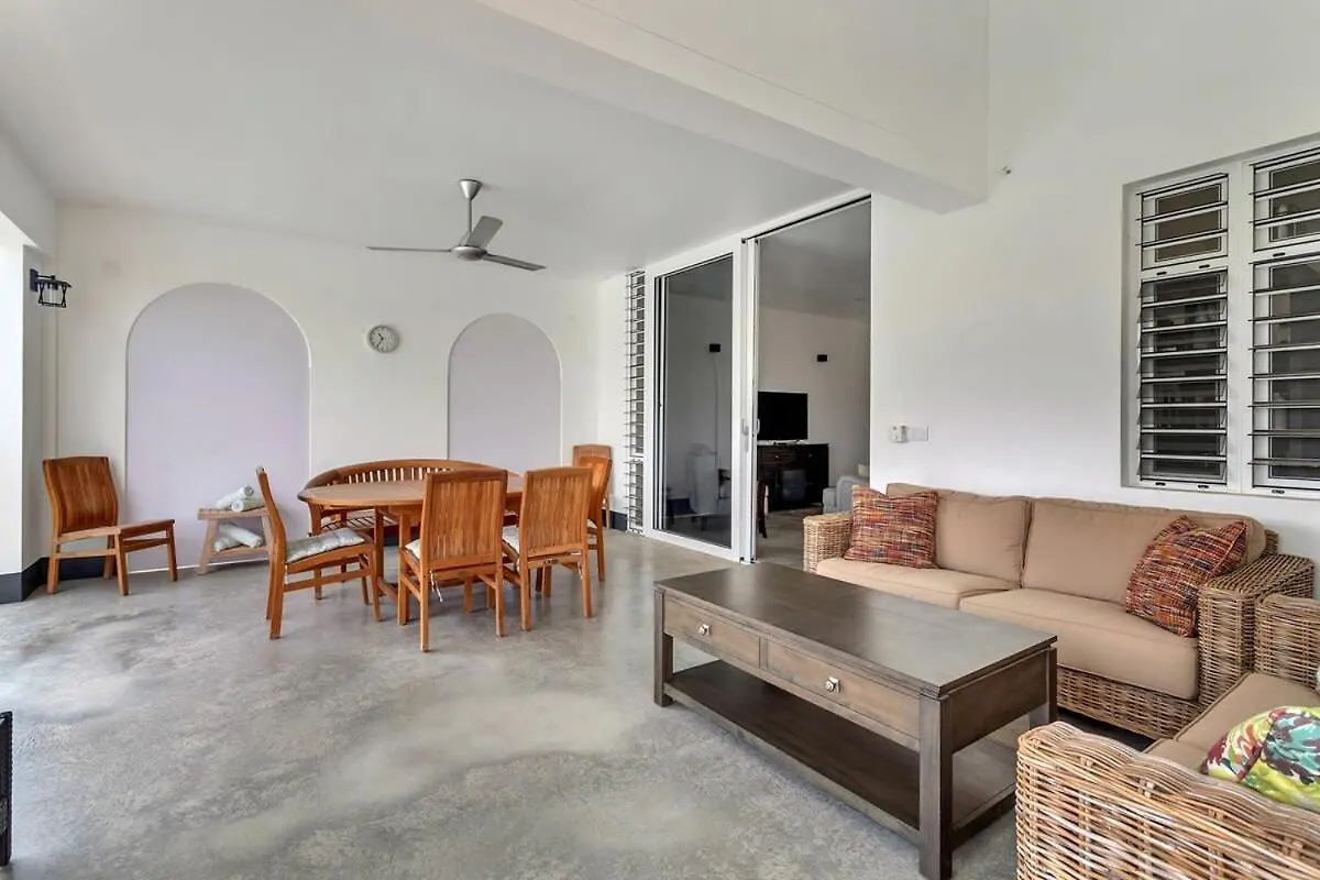 Blue Breeze Apartment In Water Villas Kralendijk